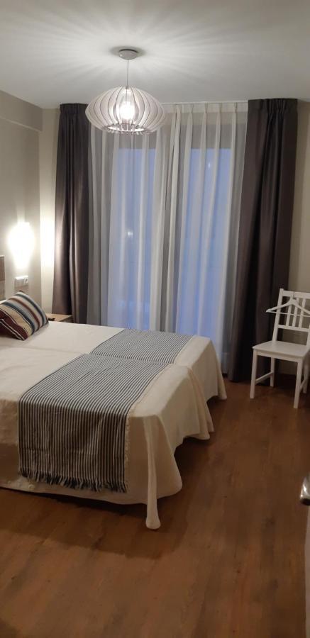 La Mediana Del Sella Aparthotel Ribadesella Bagian luar foto