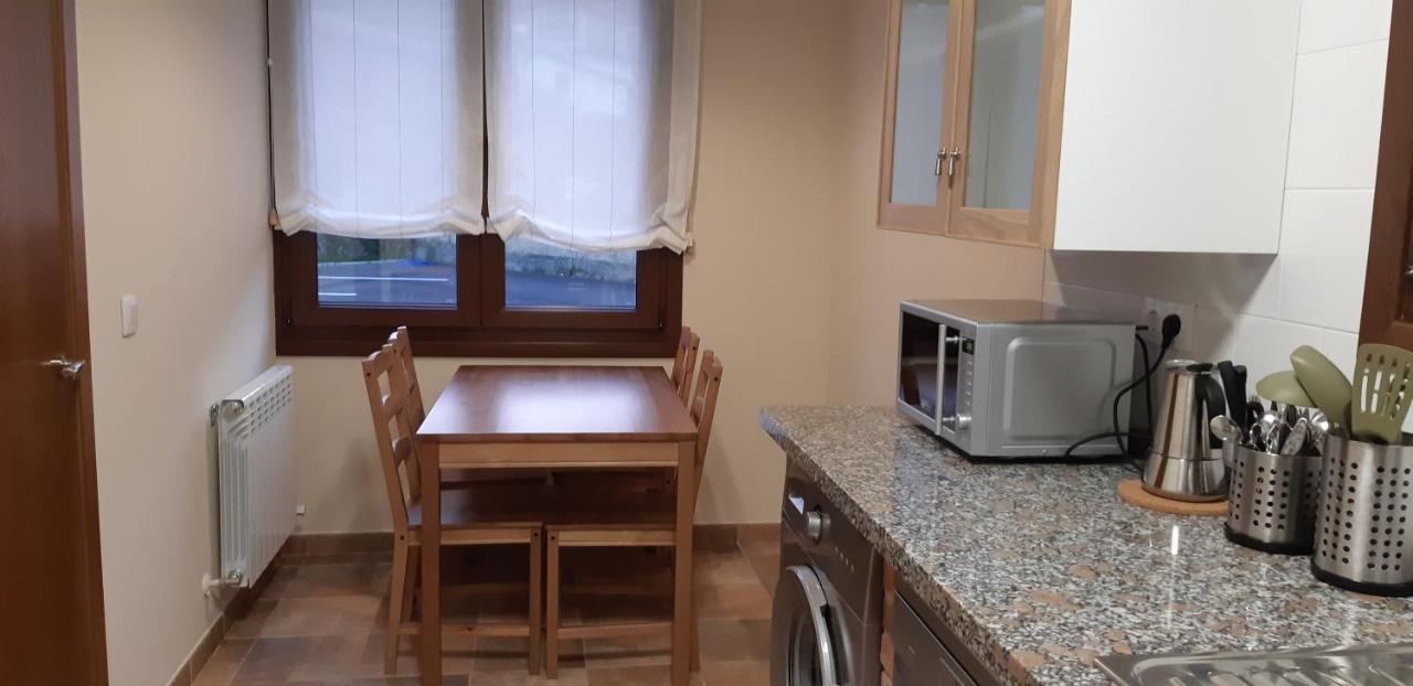 La Mediana Del Sella Aparthotel Ribadesella Bagian luar foto
