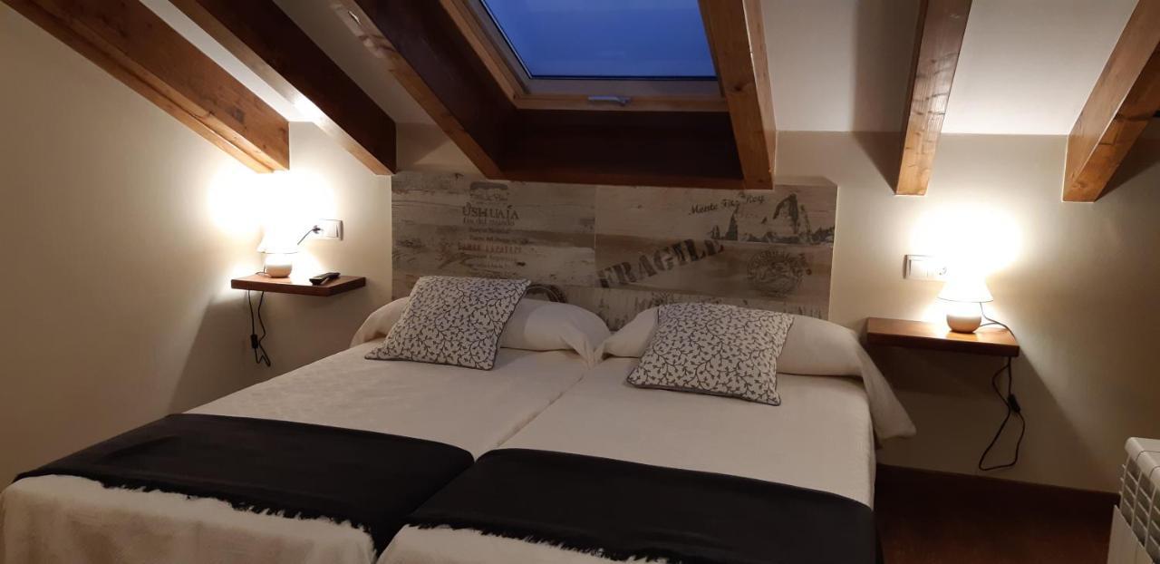 La Mediana Del Sella Aparthotel Ribadesella Bagian luar foto